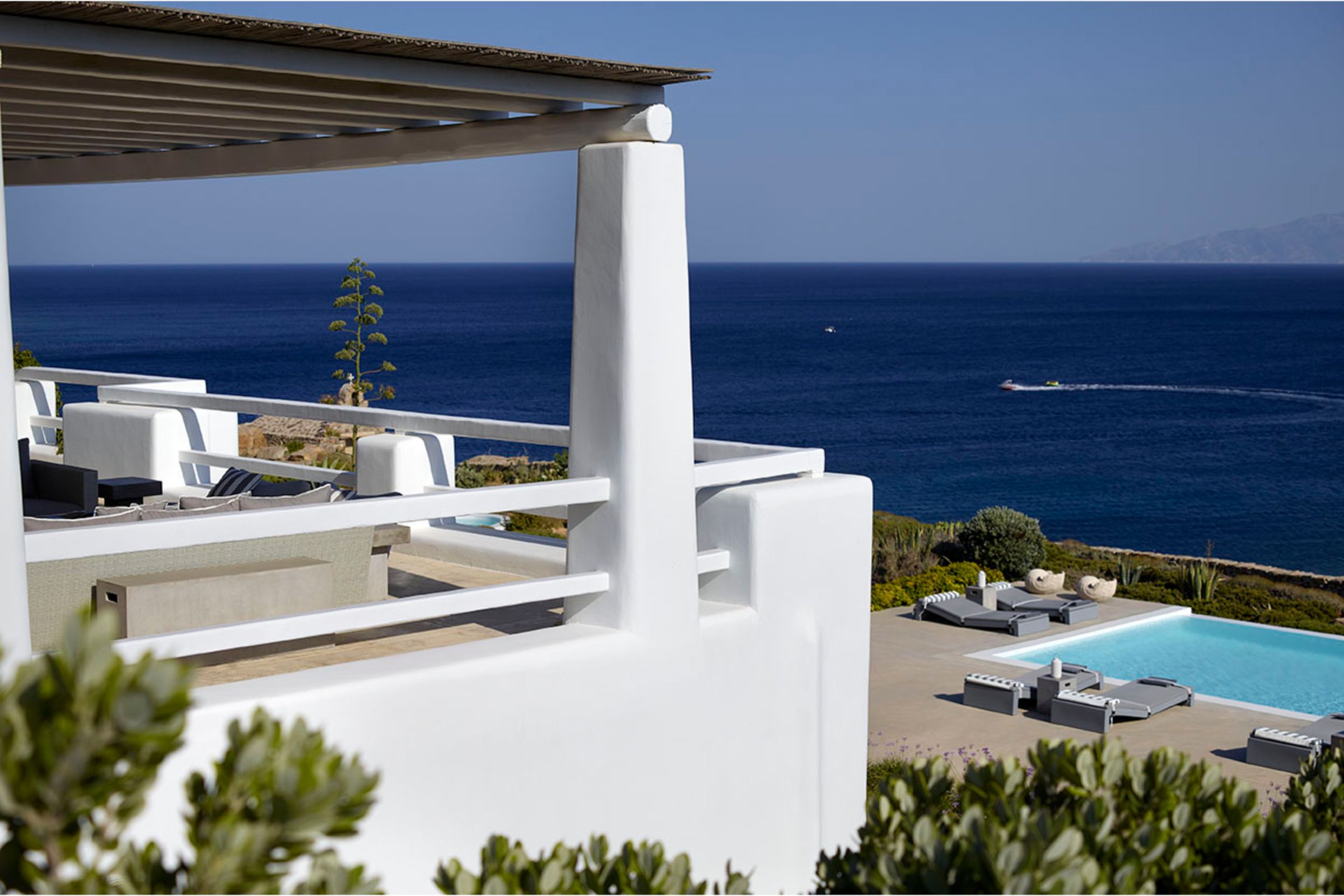 FLORA Market: 3.4 km 